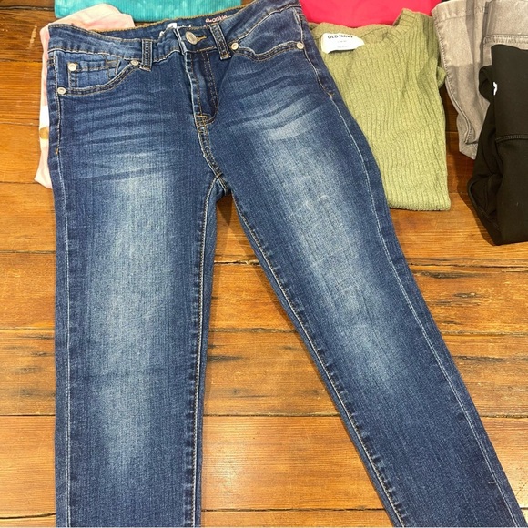 Colorful back to school Clothing Bundle 10/12 - Picture 4 of 11